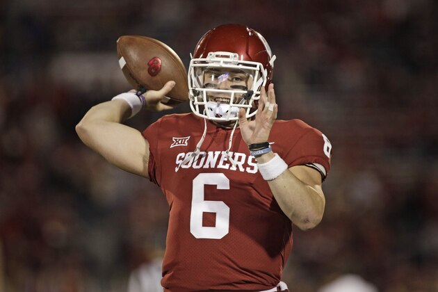 NORMAN, OK - NOVEMBER 11: Quarterback Baker Mayfield #6 of the Oklahoma Sooners warms up before the game against the TCU Horned Frogs at Gaylord Family Oklahoma Memorial Stadium on November 11, 2017 in Norman, Oklahoma. Oklahoma defeated TCU 38-20. (Photo by Brett Deering/Getty Images)