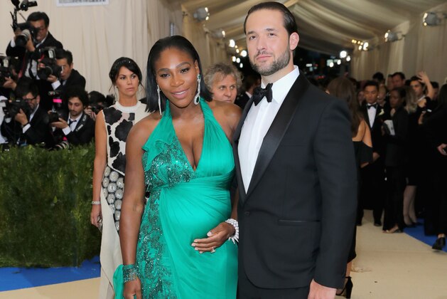NEW YORK, NY - MAY 01:  Serena Williams (L) and Alexis Ohanian attend the 'Rei Kawakubo/Comme des Garcons: Art Of The In-Between' Costume Institute Gala at Metropolitan Museum of Art on May 1, 2017 in New York City.  (Photo by Neilson Barnard/Getty Images)