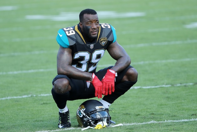 JACKSONVILLE, FL - NOVEMBER 12: Tashaun Gipson #39 of the Jacksonville Jaguars waits on the field prior to the start of their game against the Los Angeles Chargers at EverBank Field on November 12, 2017 in Jacksonville, Florida. (Photo by Sam Greenwood/Getty Images) JACKSONVILLE, FL - NOVEMBER 12: Tashaun Gipson #39 of the Jacksonville Jaguars waits on the field prior to the start of their game against the Los Angeles Chargers at EverBank Field on November 12, 2017 in Jacksonville, Florida. (Photo by Sam Greenwood/Getty Images)