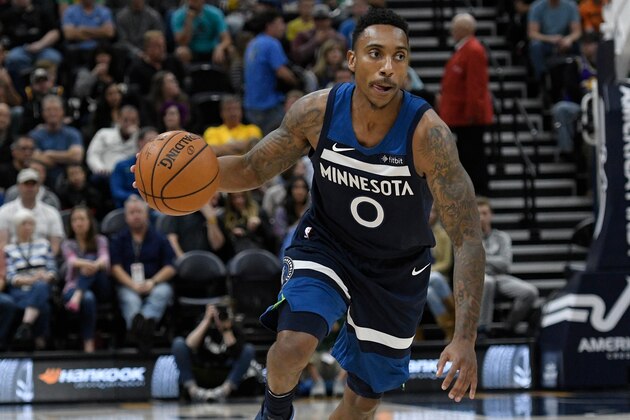 SALT LAKE CITY, UT - NOVEMBER 13: Jeff Teague #0 of the Minnesota Timberwolves brings the ball up court in the first half against the Utah Jazz at Vivint Smart Home Arena on November 13, 2017 in Salt Lake City, Utah. NOTE TO USER: User expressly acknowledges and agrees that, by downloading and or using this photograph, User is consenting to the terms and conditions of the Getty Images License Agreement. (Photo by Gene Sweeney Jr./Getty Images)