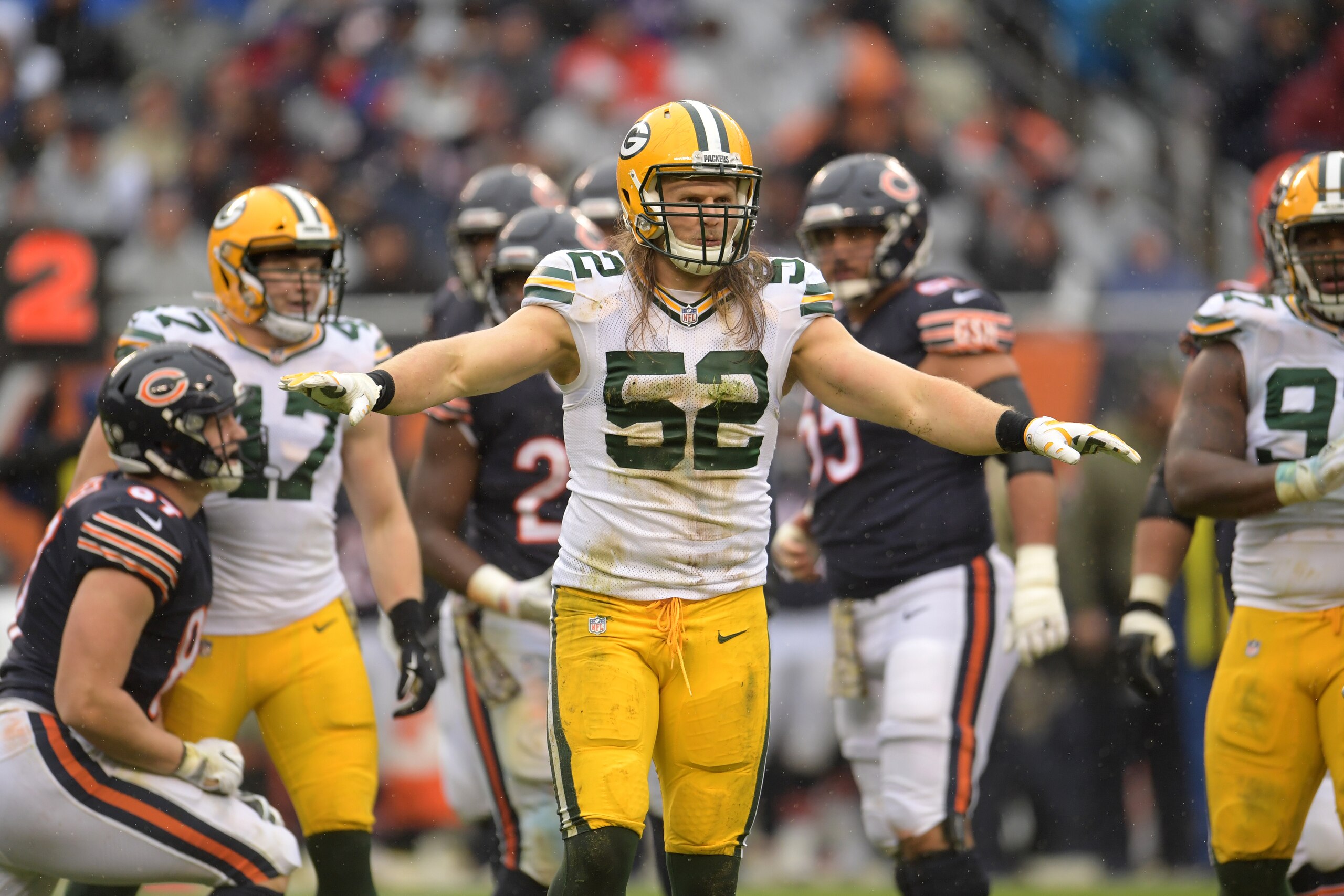 CHICAGO, IL - NOVEMBER 12:   Clay Matthews #52 of the Green Bay Packers reacts to a play in the second quarter against the Chicago Bears at Soldier Field on November 12, 2017 in Chicago, Illinois.  (Photo by Stacy Revere/Getty Images)