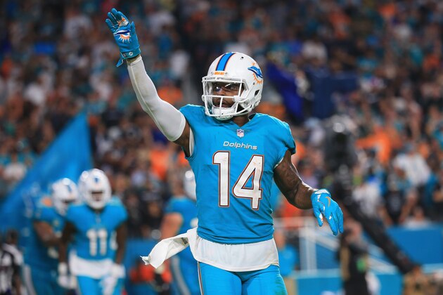 MIAMI GARDENS, FL - NOVEMBER 05: Wide receiver Jarvis Landry #14 of the Miami Dolphins celebrates a touchdown in the third quarter at Hard Rock Stadium on November 5, 2017 in Miami Gardens, Florida.  (Photo by Chris Trotman/Getty Images)