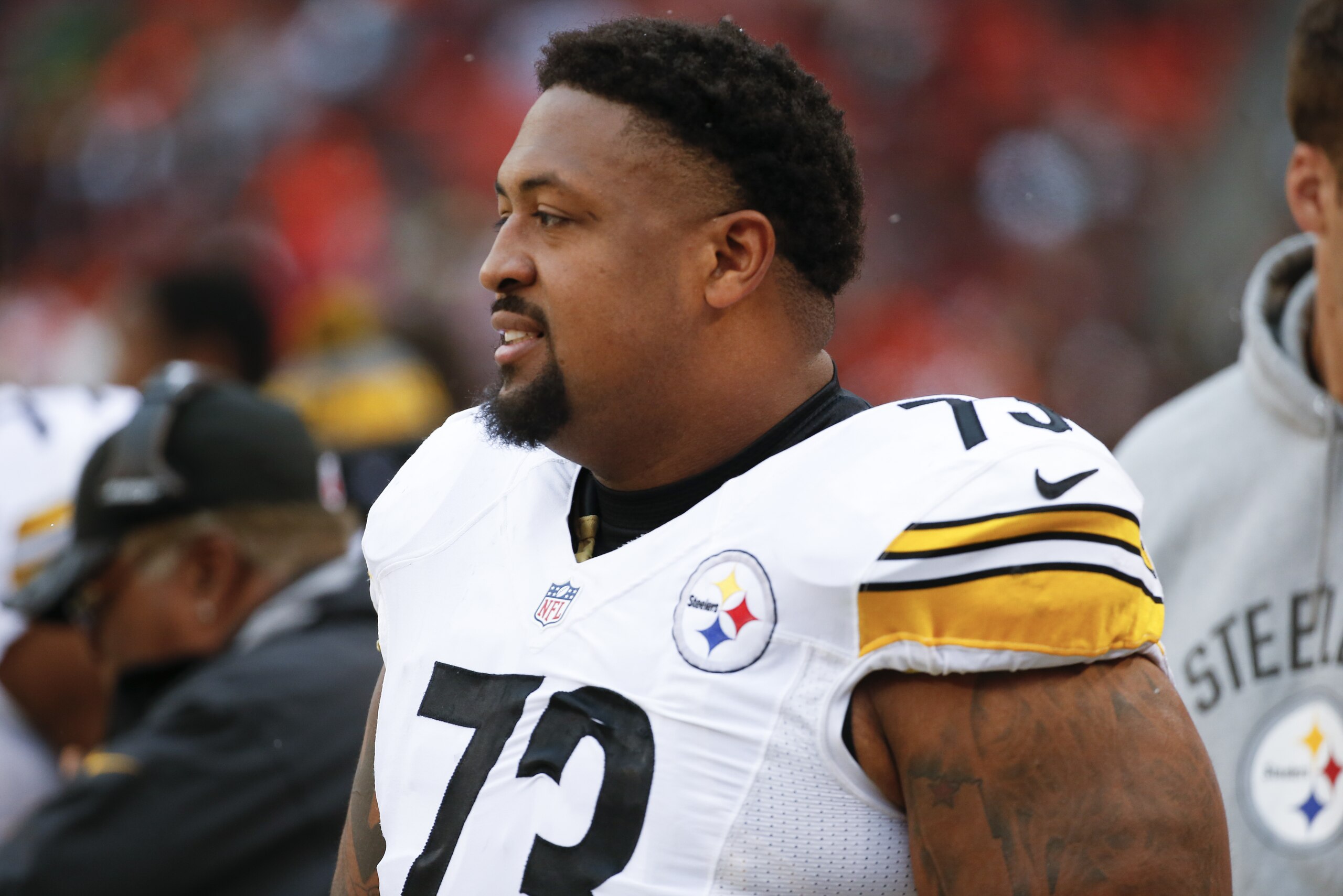 Pittsburgh Steelers guard Ramon Foster (73) on the sideline against the Cleveland Browns during the first half of an NFL football game in Cleveland, Sunday, Nov. 20, 2016. (AP Photo/Ron Schwane)