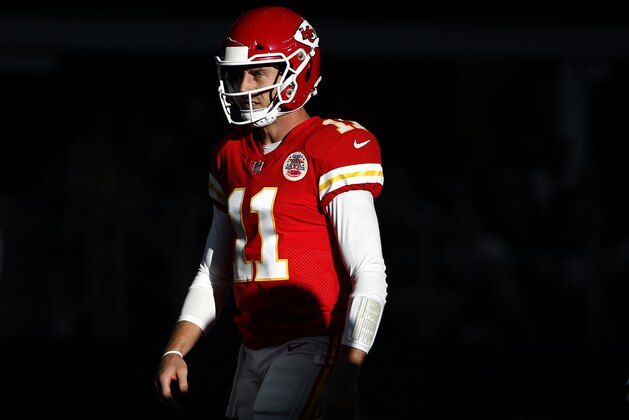 ARLINGTON, TX - NOVEMBER 5: Alex Smith #11 of the Kansas City Chiefs looks on as the Chiefs play the Dallas Cowboys at AT&T Stadium on November 5, 2017 in Arlington, Texas. The Cowboys won 28-17. (Photo by Ron Jenkins/Getty Images)