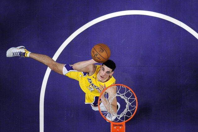 LOS ANGELES, CA - NOVEMBER 17: Lonzo Ball #2 of the Los Angeles Lakers scores a basket against Phoenix Suns during the second half of a basketball game at Staples Center November 17, 2017, in Los Angeles, California. NOTE TO USER: User expressly acknowledges and agrees that, by downloading and or using this photograph, User is consenting to the terms and conditions of the Getty Images License Agreement. (Photo by Kevork Djansezian)