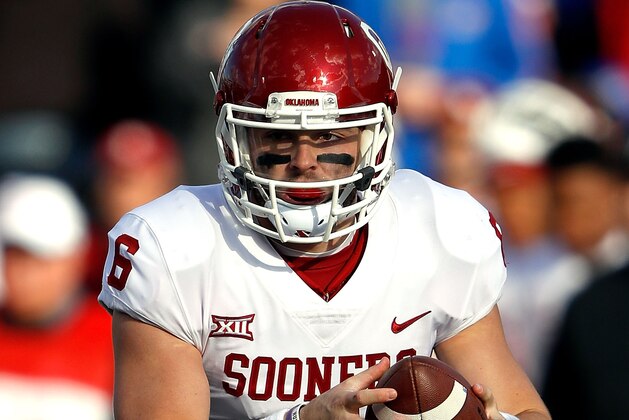 LAWRENCE, KS - NOVEMBER 18:  Quarterback Baker Mayfield #6 of the Oklahoma Sooners in action during the game against the Kansas Jayhawks at Memorial Stadium on November 18, 2017 in Lawrence, Kansas.  (Photo by Jamie Squire/Getty Images)