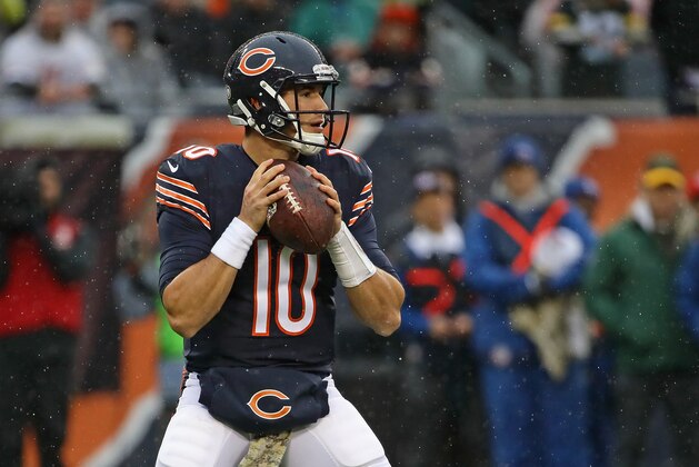 CHICAGO, IL - NOVEMBER 12:  Mitchell Trubisky #10 of the Chicago Bears looks for a receiveragainst the Green Bay Packers at Soldier Field on November 12, 2017 in Chicago, Illinois. The Packers defeated the Bears 23-16.  (Photo by Jonathan Daniel/Getty Images)