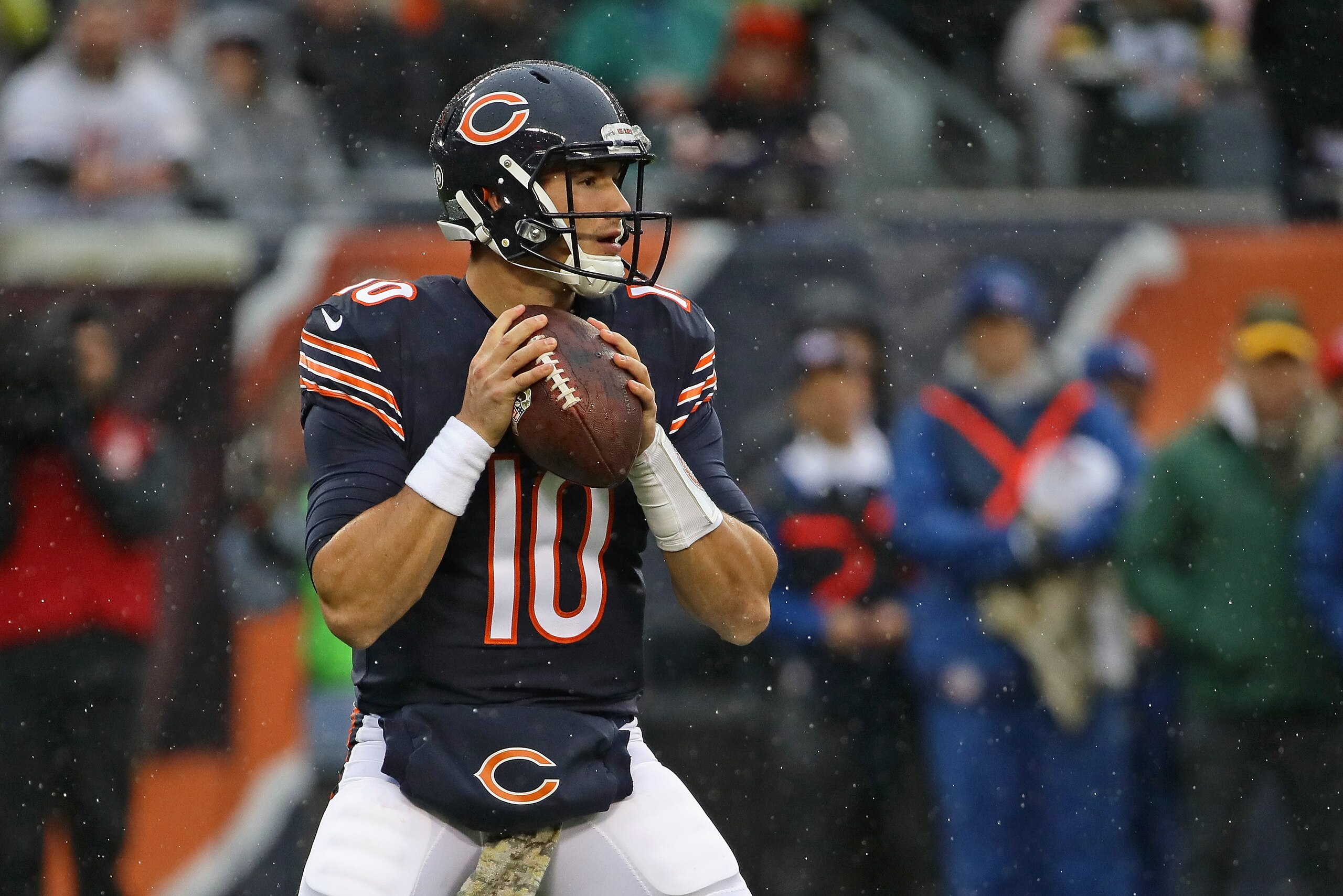 CHICAGO, IL - NOVEMBER 12:  Mitchell Trubisky #10 of the Chicago Bears looks for a receiveragainst the Green Bay Packers at Soldier Field on November 12, 2017 in Chicago, Illinois. The Packers defeated the Bears 23-16.  (Photo by Jonathan Daniel/Getty Images)