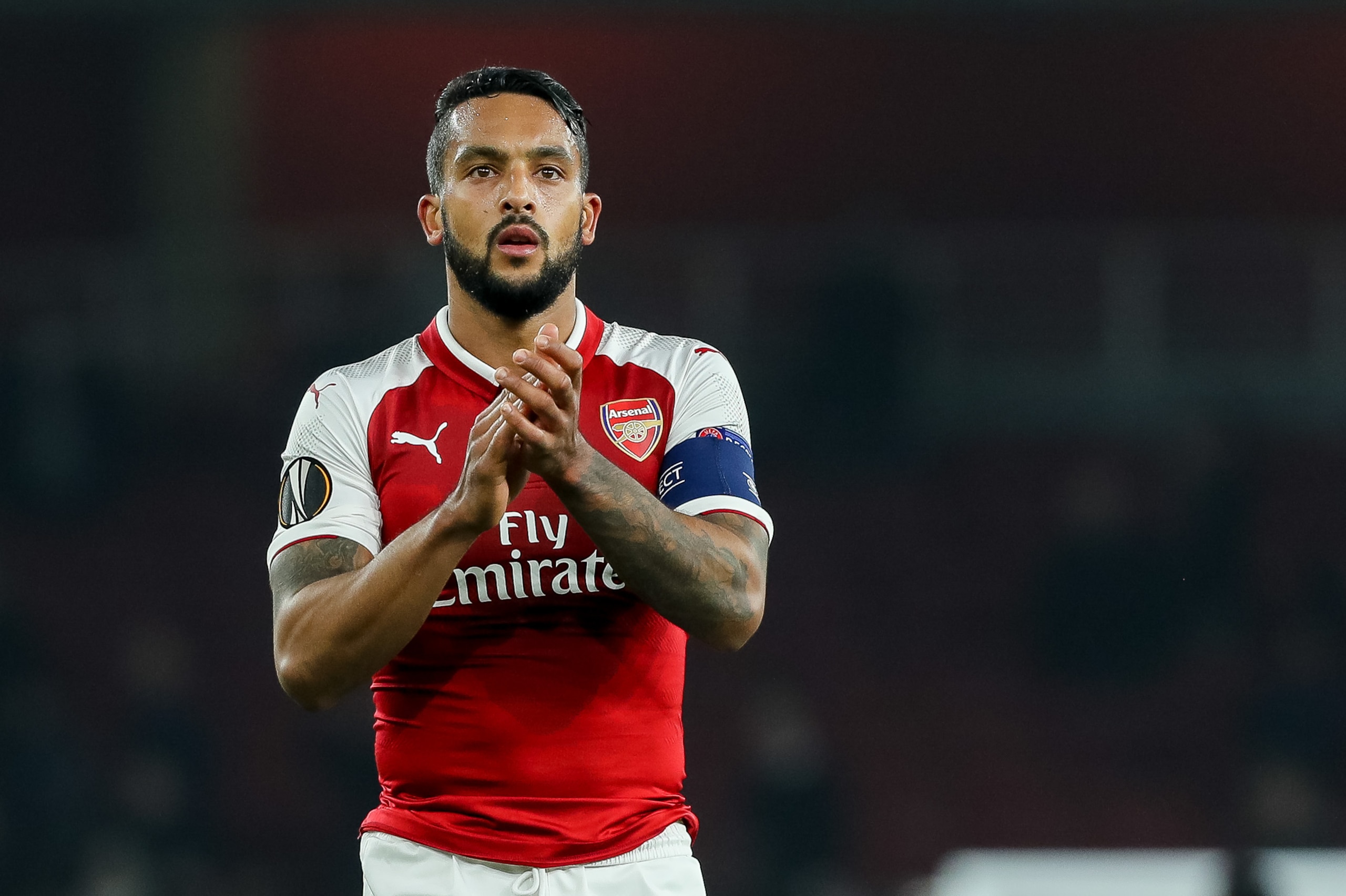 LONDON, ENGLAND - NOVEMBER 02: Theo Walcott of Arsenal gestures during UEFA Europa League Group H match between Arsenal and Red Star Belgrade (Crvena Zvezda) at The Emirates , London 2 Nov 2017 (Photo by TF-Images/TF-Images via Getty Images)