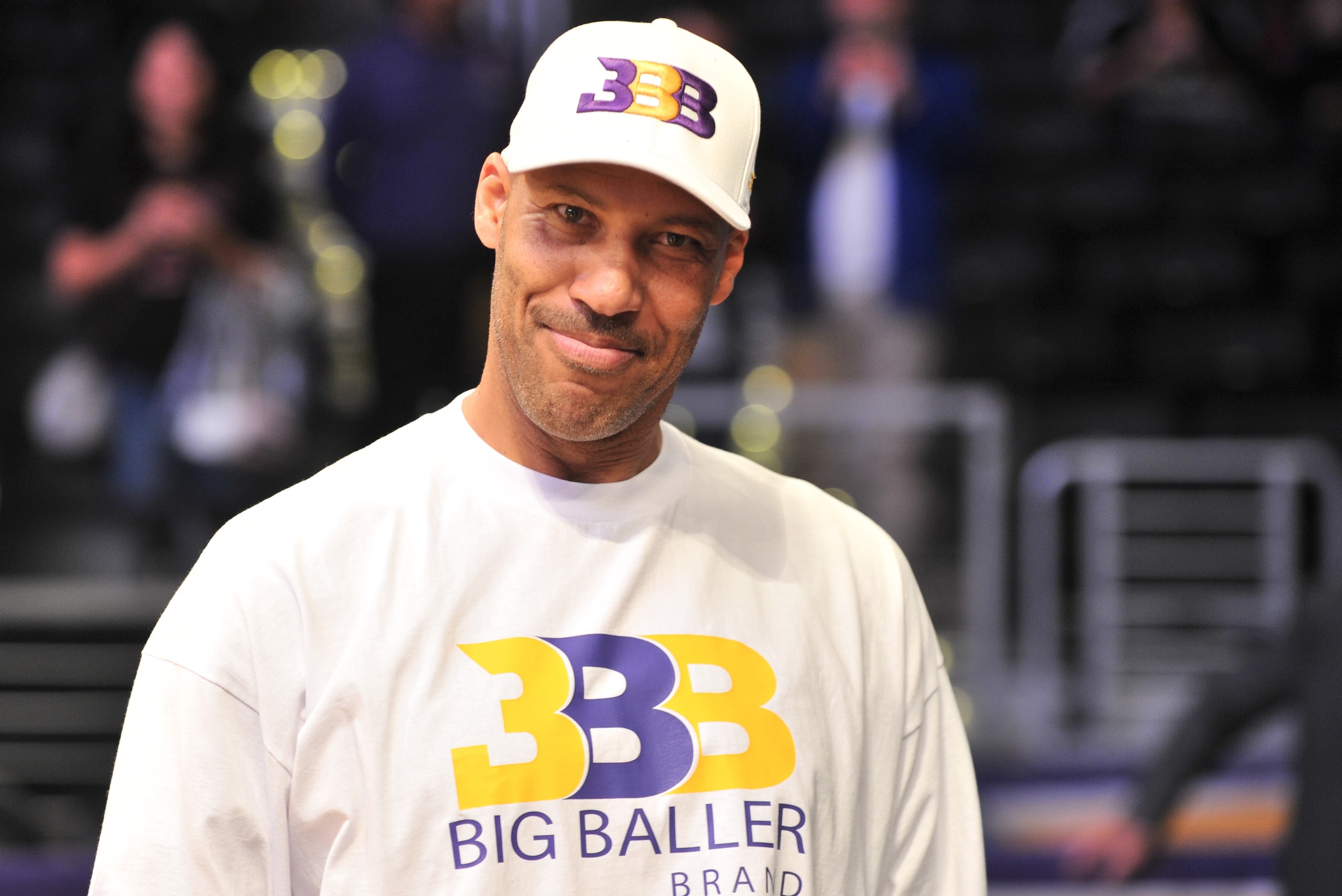 LOS ANGELES, CA - OCTOBER 02:  LaVar Ball holds courd during The Los Angeles Lakers game against the Denver Nuggets at Staples Center on October 2, 2017 in Los Angeles, California.  (Photo by Allen Berezovsky/Getty Images)