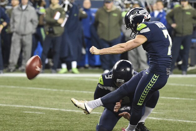 SEATTLE, WA - NOVEMBER 20:  Kicker Blair Walsh #7 of the Seattle Seahawks makes a 37 yard field goal during the third quarter of the game against the Atlanta Falcons at CenturyLink Field on November 20, 2017 in Seattle, Washington.  (Photo by Steve Dykes/Getty Images)