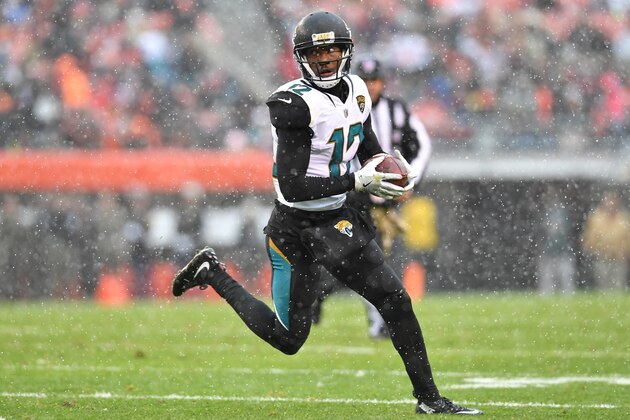 CLEVELAND, OH - NOVEMBER 19: Dede Westbrook #12 of the Jacksonville Jaguars runs the ball in the first half against the Cleveland Browns at FirstEnergy Stadium on November 19, 2017 in Cleveland, Ohio. (Photo by Jason Miller/Getty Images)