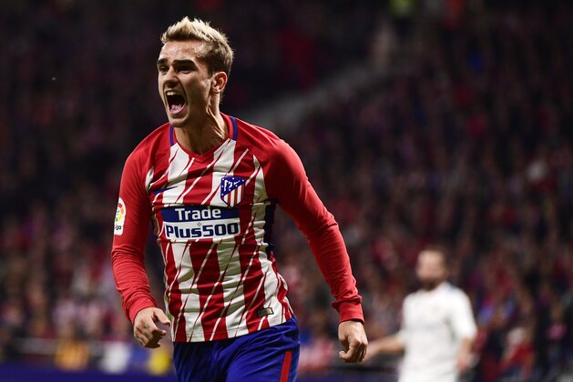Atletico Madrid's French forward Antoine Griezmann shouts during the Spanish league football match Atletico Madrid vs Real Madrid at the Wanda Metropolitan stadium in Madrid on November 18, 2017. / AFP PHOTO / PIERRE-PHILIPPE MARCOU        (Photo credit should read PIERRE-PHILIPPE MARCOU/AFP/Getty Images)