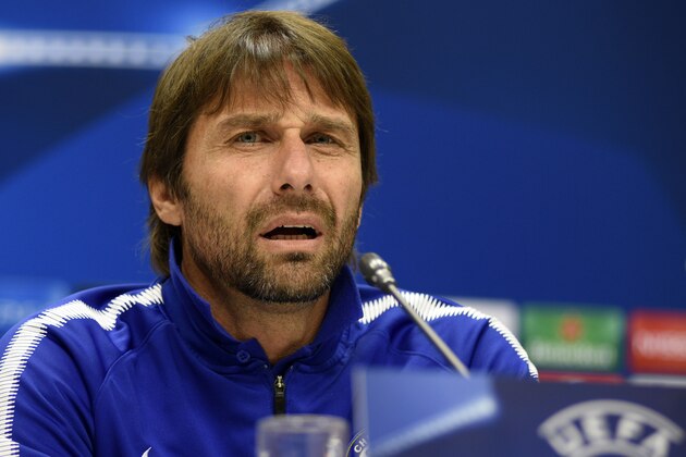 Chelsea's coach from Italy Antonio Conte attends a press conference in Baku on November 21, 2017 on the eve of the UEFA Champions League Group C football match between Qarabag FK and Chelsea FC. / AFP PHOTO / TOFIK BABAYEV        (Photo credit should read TOFIK BABAYEV/AFP/Getty Images)