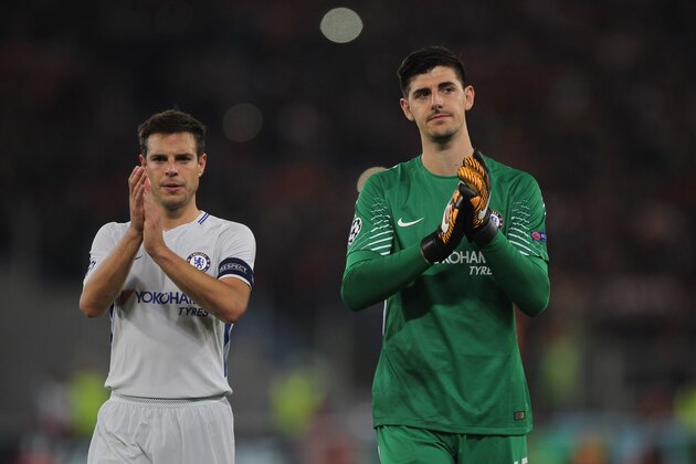 ROME, ITALY - OCTOBER 31: Cesar Azpilicueta and Thibaut Courtois of Chelsea FC greet the fans after the UEFA Champions League group C match between AS Roma and Chelsea FC at Stadio Olimpico on October 31, 2017 in Rome, Italy. (Photo by Paolo Bruno/Getty Images ) ROME, ITALY - OCTOBER 31: Cesar Azpilicueta and Thibaut Courtois of Chelsea FC greet the fans after the UEFA Champions League group C match between AS Roma and Chelsea FC at Stadio Olimpico on October 31, 2017 in Rome, Italy. (Photo by Paolo Bruno/Getty Images )