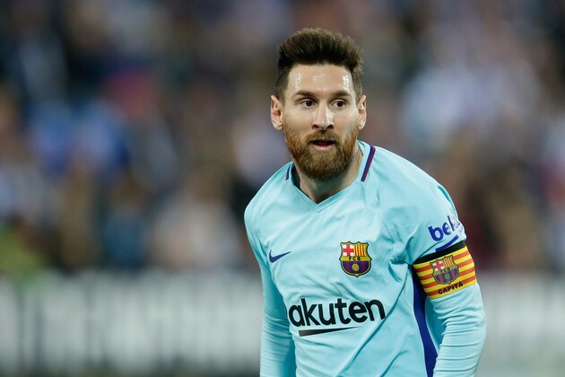 MADRID, SPAIN - NOVEMBER 18: Lionel Messi of FC Barcelona  during the Spanish Primera Division   match between Leganes v FC Barcelona at the Estadio Municipal de Butarque on November 18, 2017 in Madrid Spain (Photo by Eric Verhoeven/Soccrates/Getty Images)
