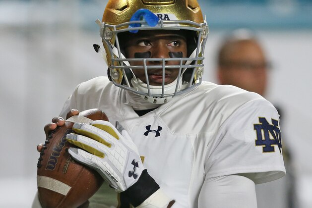 MIAMI GARDENS, FL - NOVEMBER 11: Brandon Wimbush #7 of the Notre Dame Fighting Irish throws the ball prior to the game against the Miami Hurricanes on November 11, 2017 at Hard Rock Stadium in Miami Gardens, Florida. Miami defeated Notre Dame 41-8. (Photo by Joel Auerbach/Getty Images)