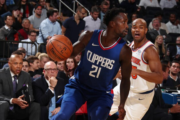 NEW YORK, NY - NOVEMBER 20: Patrick Beverley #21 of the LA Clippers handles the ball during the game against the New York Knicks on November 20, 2017 at Madison Square Garden in New York City, New York. NOTE TO USER: User expressly acknowledges and agrees that, by downloading and or using this Photograph, user is consenting to the terms and conditions of the Getty Images License Agreement. Mandatory Copyright Notice: Copyright 2017 NBAE (Photo by Nathaniel S. Butler/NBAE via Getty Images)