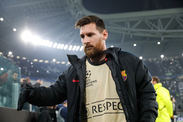 TURIN, ITALY - NOVEMBER 22: Lionel Messi of FC Barcelona  during the UEFA Champions League  match between Juventus v FC Barcelona at the Allianz Stadium on November 22, 2017 in Turin Italy (Photo by Jeroen Meuwsen/Soccrates/Getty Images)