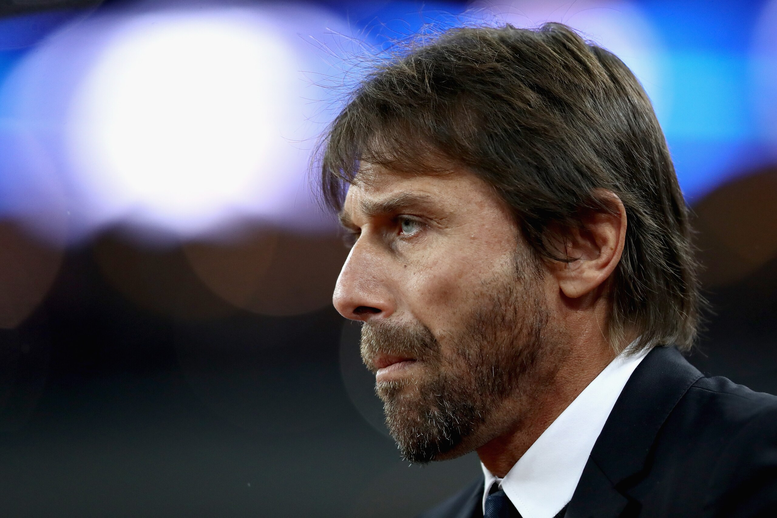 BAKU, AZERBAIJAN - NOVEMBER 22:  Antonio Conte, Manager of Chelsea looks on prior to the UEFA Champions League group C match between Qarabag FK and Chelsea FC at Baki Olimpiya Stadionu on November 22, 2017 in Baku, Azerbaijan.  (Photo by Francois Nel/Getty Images)