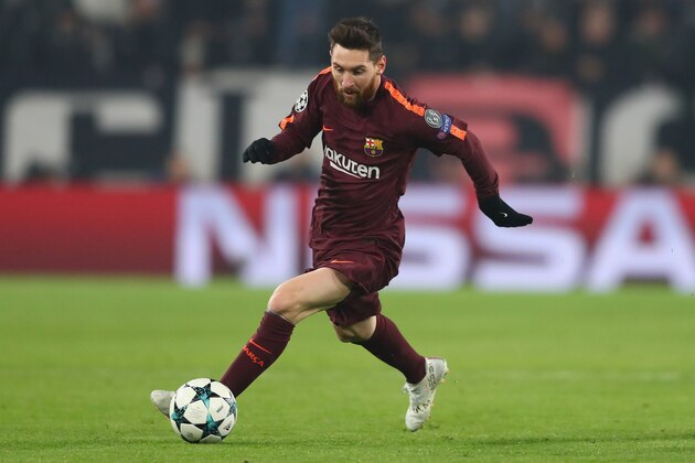 TURIN, ITALY - NOVEMBER 22:  Lionel Messi of Barcelona during the UEFA Champions League group D match between Juventus and FC Barcelona at Juventus Stadium on November 22, 2017 in Turin, Italy.  (Photo by Michael Steele/Getty Images)