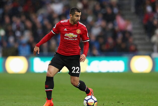 HUDDERSFIELD, ENGLAND - OCTOBER 21:  Henrikh Mkhitaryan of Manchester United in action during the Premier League match between Huddersfield Town and Manchester United at John Smith's Stadium on October 21, 2017 in Huddersfield, England.  (Photo by Matthew Lewis/Getty Images)