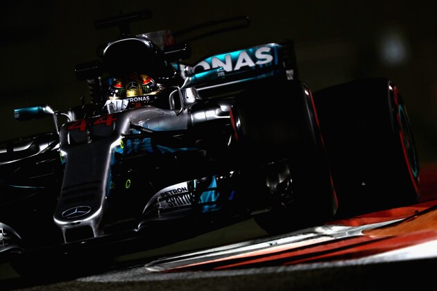 ABU DHABI, UNITED ARAB EMIRATES - NOVEMBER 24: Lewis Hamilton of Great Britain driving the (44) Mercedes AMG Petronas F1 Team Mercedes F1 WO8 on track during practice for the Abu Dhabi Formula One Grand Prix at Yas Marina Circuit on November 24, 2017 in Abu Dhabi, United Arab Emirates.  (Photo by Mark Thompson/Getty Images)