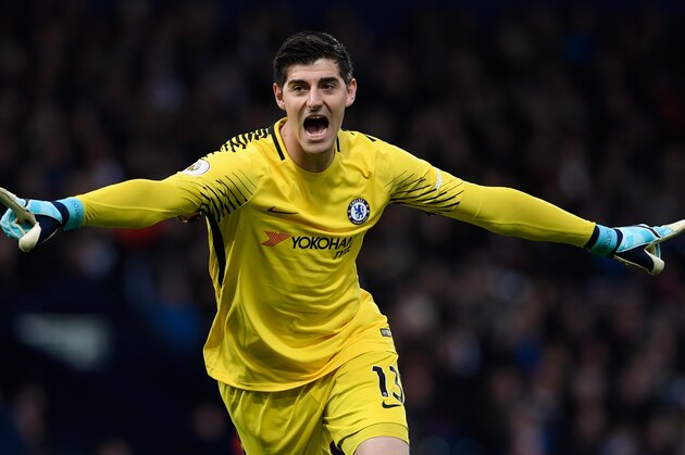 WEST BROMWICH, ENGLAND - NOVEMBER 18:  
Thibaut Courtois of Chelsea celebrates his side's second goal during the Premier League match between West Bromwich Albion and Chelsea at The Hawthorns on November 18, 2017 in West Bromwich, England. (Photo by Stu Forster/Getty Images)