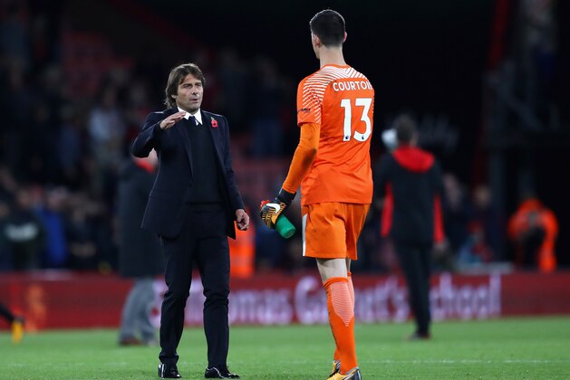 BOURNEMOUTH, ENGLAND - OCTOBER 28:  Antonio Conte, Manager of Chelsea and Thibaut Courtois of Chelsea shake hands after the Premier League match between AFC Bournemouth and Chelsea at Vitality Stadium on October 28, 2017 in Bournemouth, England.  (Photo by Michael Steele/Getty Images)