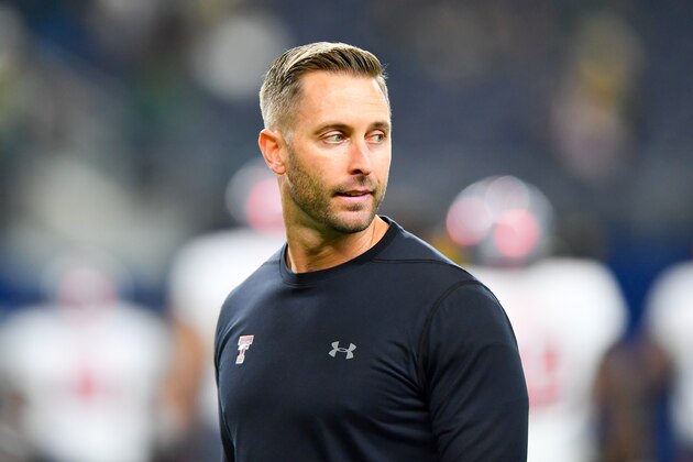 LUBBOCK, TX - NOVEMBER 11 : Head coach Kliff Kingsbury of the Texas Tech Red Raiders walks on the field during warm ups before the game between the Baylor Bears and the Texas Tech Red Raiders on November 11, 2017 at  AT&T Stadium in Arlington, Texas. Texas Tech defeated Baylor 38-24. (Photo by John Weast/Getty Images)