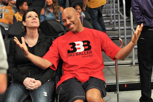 LOS ANGELES, CA - NOVEMBER 21:  LaVar Ball (R) and Tina Ball attend a basketball game between the Los Angeles Lakers and the Chicago Bulls at Staples Center on November 21, 2017 in Los Angeles, California.  (Photo by Allen Berezovsky/Getty Images)