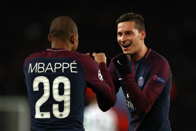 PARIS, FRANCE - NOVEMBER 22: Kylian Mbappe of PSG celebrates with Julian Draxler of PSG after he scores his sides fourth goal  during the UEFA Champions League group B match between Paris Saint-Germain and Celtic FC at Parc des Princes on November 22, 2017 in Paris, France.  (Photo by Catherine Ivill/Getty Images)