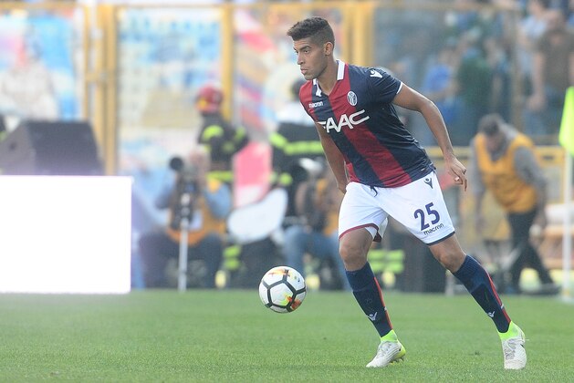 BOLOGNA, ITALY - OCTOBER 15: Adam Masina of Bologna FC in action during the Serie A match between Bologna FC and Spal at Stadio Renato Dall'Ara on October 15, 2017 in Bologna, Italy. (Photo by Mario Carlini / Iguana Press/Getty Images) BOLOGNA, ITALY - OCTOBER 15: Adam Masina of Bologna FC in action during the Serie A match between Bologna FC and Spal at Stadio Renato Dall'Ara on October 15, 2017 in Bologna, Italy. (Photo by Mario Carlini / Iguana Press/Getty Images)
