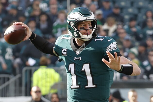 Philadelphia Eagles' Carson Wentz in action during the first half of an NFL football game against the Chicago Bears, Sunday, Nov. 26, 2017, in Philadelphia. (AP Photo/Chris Szagola)