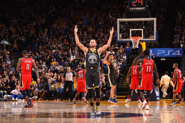 OAKLAND, CA - NOVEMBER 25: Stephen Curry #30 of the Golden State Warriors reacts during the game against the New Orleans Pelicans on November 25, 2017 at ORACLE Arena in Oakland, California. NOTE TO USER: User expressly acknowledges and agrees that, by downloading and or using this photograph, user is consenting to the terms and conditions of Getty Images License Agreement. Mandatory Copyright Notice: Copyright 2017 NBAE (Photo by Noah Graham/NBAE via Getty Images)