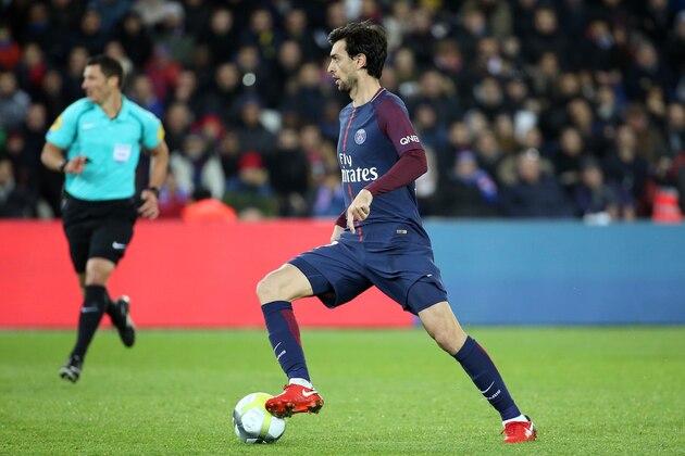 PARIS, FRANCE - NOVEMBER 18: Javier Pastore of PSG during the French Ligue 1 match between Paris Saint Germain (PSG) and FC Nantes at Parc des Princes stadium on November 18, 2017 in Paris, France. (Photo by Jean Catuffe/Getty Images)