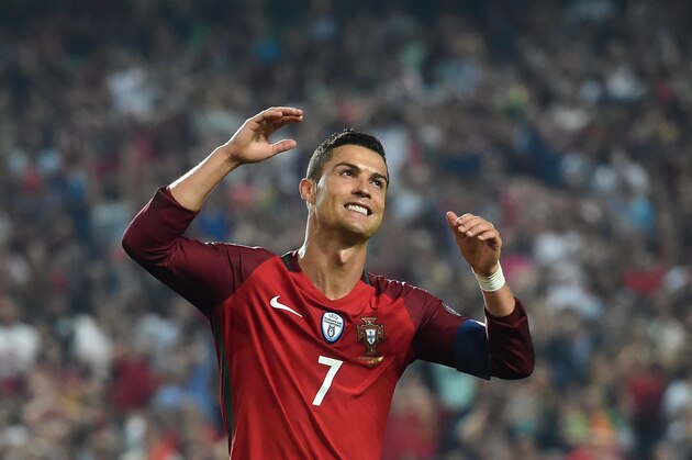 Portugal's forward Cristiano Ronaldo gestures during the WC2018 group B qualifying football match Portugal vs Switzerland at the Luz stadium in Lisbon on October 10, 2017. / AFP PHOTO / FRANCISCO LEONG        (Photo credit should read FRANCISCO LEONG/AFP/Getty Images)