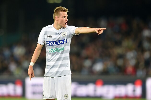 NAPLES, ITALY - APRIL 15: Jakub Jankto of Udinese Calcio in action during the Serie A match between SSC Napoli and Udinese Calcio at Stadio San Paolo on April 15, 2017 in Naples, Italy.  (Photo by Francesco Pecoraro/Getty Images)