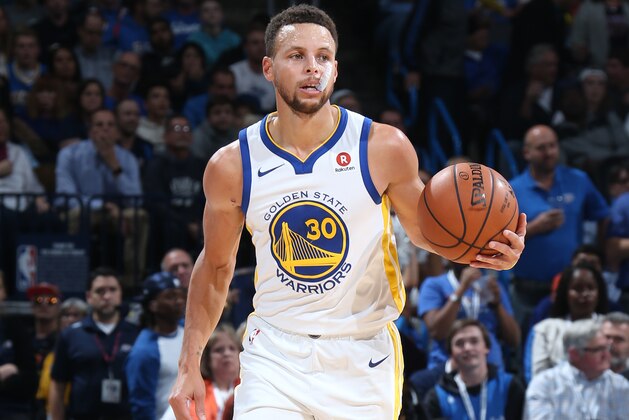 OKLAHOMA CITY, OK - NOVEMBER 22: Stephen Curry #30 of the Golden State Warriors handles the ball against the Oklahoma City Thunder on November 22, 2017 at Chesapeake Energy Arena in Oklahoma City, Oklahoma. NOTE TO USER: User expressly acknowledges and agrees that, by downloading and or using this photograph, User is consenting to the terms and conditions of the Getty Images License Agreement. Mandatory Copyright Notice: Copyright 2017 NBAE (Photo by Layne Murdoch/NBAE via Getty Images)