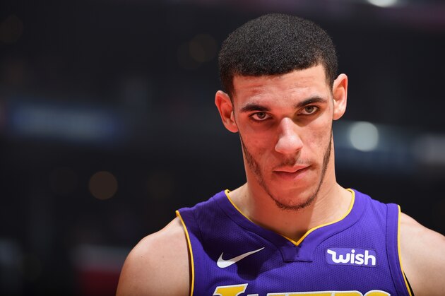 LOS ANGELES, CA - NOVEMBER 27:  Lonzo Ball #2 of the Los Angeles Lakers looks on during the game against the LA Clippers on November 27, 2017 at STAPLES Center in Los Angeles, California. NOTE TO USER: User expressly acknowledges and agrees that, by downloading and/or using this Photograph, user is consenting to the terms and conditions of the Getty Images License Agreement. Mandatory Copyright Notice: Copyright 2017 NBAE (Photo by Andrew D. Bernstein/NBAE via Getty Images)