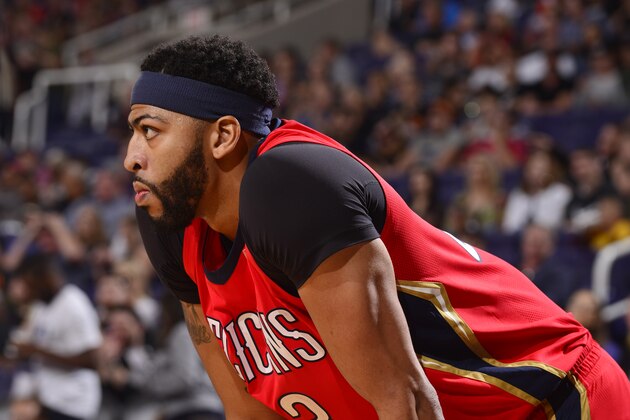 PHOENIX, AZ - NOVEMBER 24:  Anthony Davis #23 of the New Orleans Pelicans looks on during the game against the Phoenix Suns on November 24, 2017 at Talking Stick Resort Arena in Phoenix, Arizona. NOTE TO USER: User expressly acknowledges and agrees that, by downloading and or using this photograph, user is consenting to the terms and conditions of the Getty Images License Agreement. Mandatory Copyright Notice: Copyright 2017 NBAE (Photo by Barry Gossage/NBAE via Getty Images)