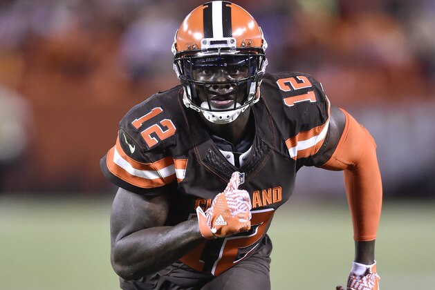 Cleveland Browns wide receiver Josh Gordon runs on a play during the second half of an NFL preseason football game against the Chicago Bears, Thursday, Sept. 1, 2016, in Cleveland. The Bears won 21-7. (AP Photo/David Richard)