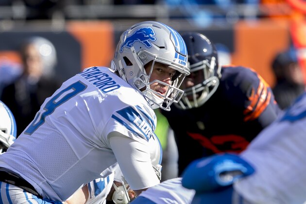 CHICAGO, IL - NOVEMBER 19:  Quarterback Matthew Stafford #9 of the Detroit Lions waits for the snap in the first quarter against the Chicago Bears at Soldier Field on November 19, 2017 in Chicago, Illinois. The Detroit Lions defeated the Chicago Bears 27-24.  (Photo by Kena Krutsinger/Getty Images)