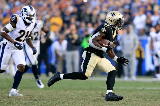 LOS ANGELES, CA - NOVEMBER 26:  Alvin Kamara #41 of the New Orleans Saints runs the ball during the second half of a game against the New Orleans Saints at Los Angeles Memorial Coliseum on November 26, 2017 in Los Angeles, California.  (Photo by Sean M. Haffey/Getty Images)