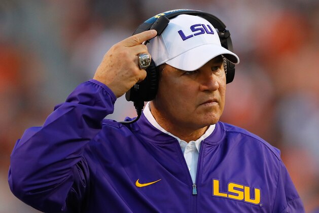 AUBURN, AL - SEPTEMBER 24:  Head coach Les Miles of the LSU Tigers looks on during the game against the Auburn Tigers at Jordan-Hare Stadium on September 24, 2016 in Auburn, Alabama.  (Photo by Kevin C. Cox/Getty Images)