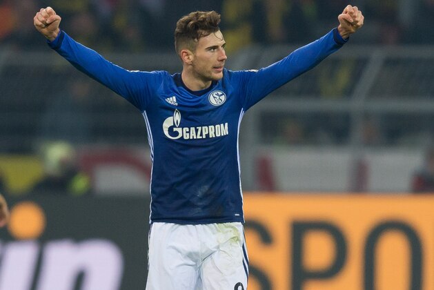 DORTMUND, GERMANY - NOVEMBER 25: Leon Goretzka of Schalke celebrates after winning the Bundesliga match between Borussia Dortmund and FC Schalke 04 at Signal Iduna Park on November 25, 2017 in Dortmund, Germany. (Photo by TF-Images/TF-Images via Getty Images)