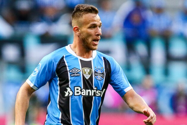 PORTO ALEGRE, BRAZIL - SEPTEMBER 17: Arthur of Gremio during the match Gremio v Chapecoense as part of Brasileirao Series A 2017, at Arena do Gremio on September 17, 2017, in Porto Alegre, Brazil. (Photo by Lucas Uebel/Getty Images)