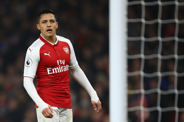 LONDON, ENGLAND - DECEMBER 02:  Alexis Sanchez of Arsenal looks on during the Premier League match between Arsenal and Manchester United at Emirates Stadium on December 2, 2017 in London, England.  (Photo by Julian Finney/Getty Images)