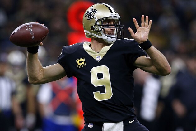 NEW ORLEANS, LA - DECEMBER 03: Drew Brees #9 of the New Orleans Saints throws the ball during the first half of a game against the Carolina Panthers at the Mercedes-Benz Superdome on December 3, 2017 in New Orleans, Louisiana.  (Photo by Jonathan Bachman/Getty Images)