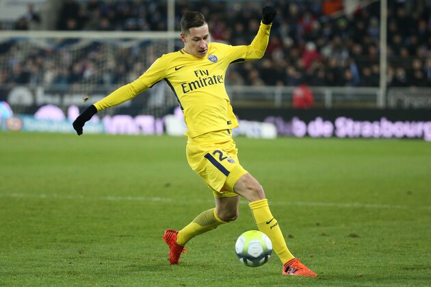 STRASBOURG, FRANCE - DECEMBER 2: Julian Draxler of PSG during the French Ligue 1 match between RC Strasbourg Alsace and Paris Saint Germain (PSG) at Stade de la Meinau on December 2, 2017 in Strasbourg, France. (Photo by Jean Catuffe/Getty Images)